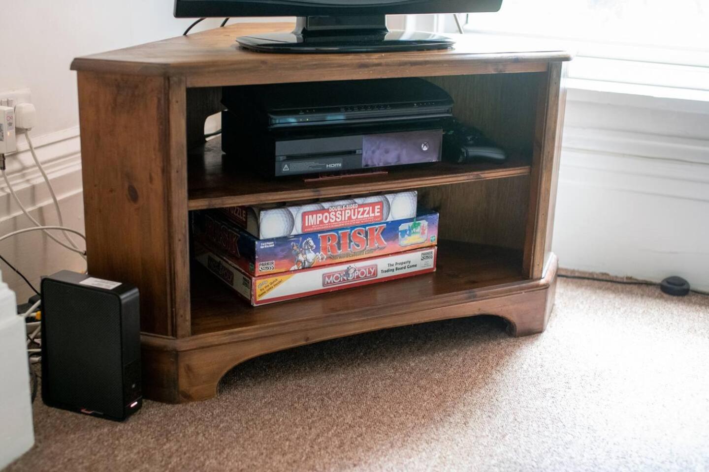 Family Friendly Flat Just Minutes From The Beach! Portsmouth Bagian luar foto