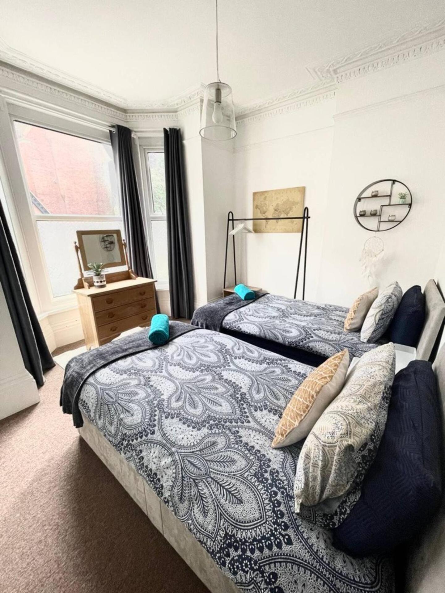 Family Friendly Flat Just Minutes From The Beach! Portsmouth Bagian luar foto
